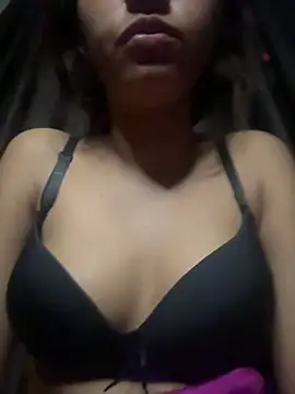 Snapshot of Your___Moonlight chatting on February 16, 10:06 pm Your Moonlight online show from February 16, 10:06 pm