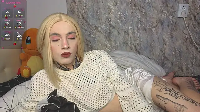 Snapshot of 1lola4ka chatting on November 10, 7:07 am 1lola4ka online show from November 10, 7:07 am