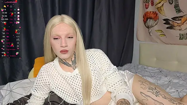 Snapshot of 1lola4ka chatting on November 17, 4:35 pm 1lola4ka online show from November 17, 4:35 pm