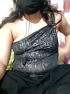 Snapshot of HotGirl23231 chatting on November 24, 6:18 pm HotGirl23231 online show from November 24, 6:18 pm