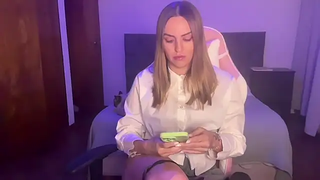 MiaGlows online show from November 25, 12:54 am