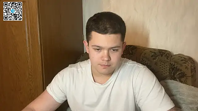 CuteButNaughty  online show from March 6, 9:00 pm