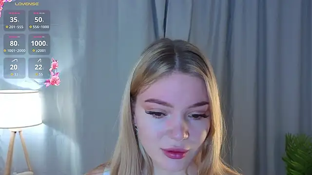 Snapshot of ToyaBosques chatting on November 20, 3:07 am ToyaBosques online show from November 20, 3:07 am