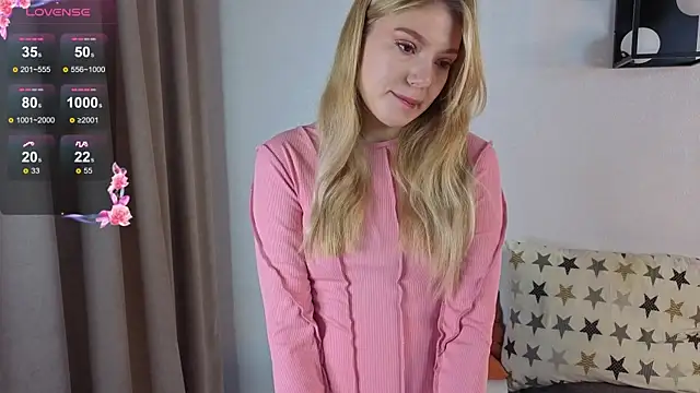 Snapshot of ToyaBosques chatting on December 4, 3:05 am ToyaBosques online show from December 4, 3:05 am