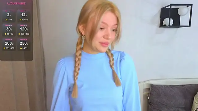 Snapshot of ToyaBosques chatting on December 16, 3:55 am ToyaBosques online show from December 16, 3:55 am