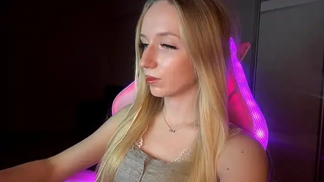 LaceDream online show from November 22, 3:11 pm