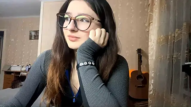 Snapshot of DonnieBooton chatting on December 3, 1:53 pm DonnieBooton online show from December 3, 1:53 pm