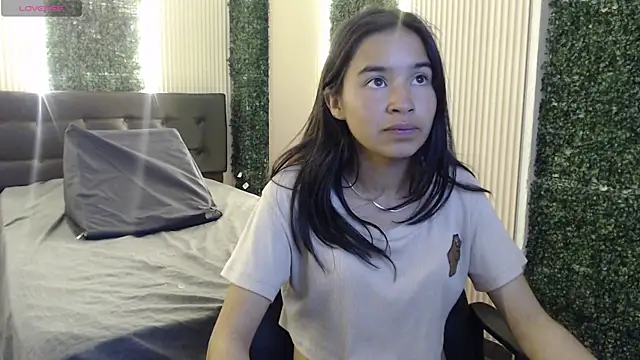 Snapshot of bunnywhite21 chatting on November 26, 5:36 pm bunnywhite21 online show from November 26, 5:36 pm