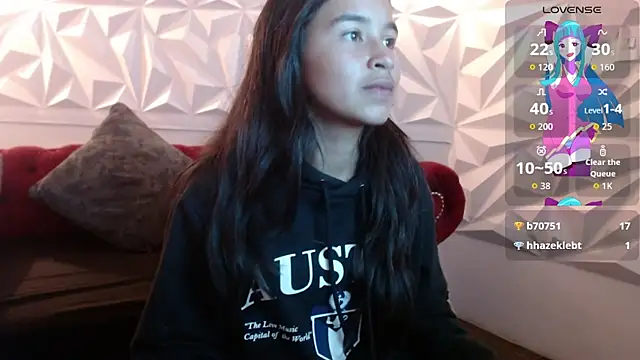 Snapshot of bunnywhite21 chatting on December 2, 6:03 pm bunnywhite21 online show from December 2, 6:03 pm