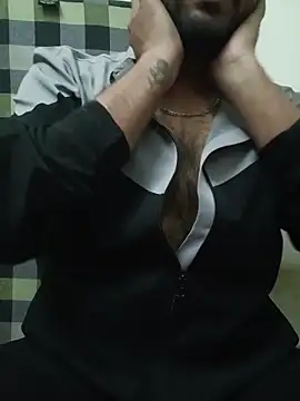 Snapshot of MrToxxic chatting on November 17, 5:19 pm MrToxxic online show from November 17, 5:19 pm