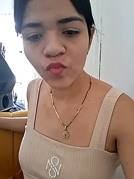 Snapshot of Skinny_Wet chatting on November 28, 7:27 pm Skinny Wet online show from November 28, 7:27 pm