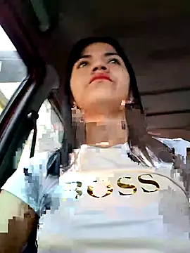 Snapshot of Skinny_Wet chatting on December 2, 11:37 am Skinny Wet online show from December 2, 11:37 am