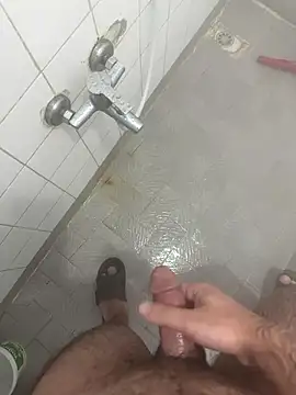 Snapshot of Alsa7erA chatting on November 15, 10:34 am Alsa7erA online show from November 15, 10:34 am