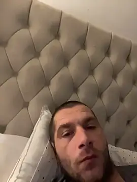 Kinkycouple142 online show from February 1, 9:02 pm