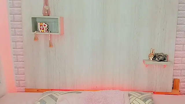 Snapshot of KATY_LOWERY chatting on March 16, 12:38 am KATY LOWERY online show from March 16, 12:38 am