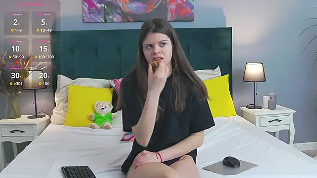 Snapshot of Mia_Sofie chatting on December 15, 5:23 am Mia Sofie online show from December 15, 5:23 am