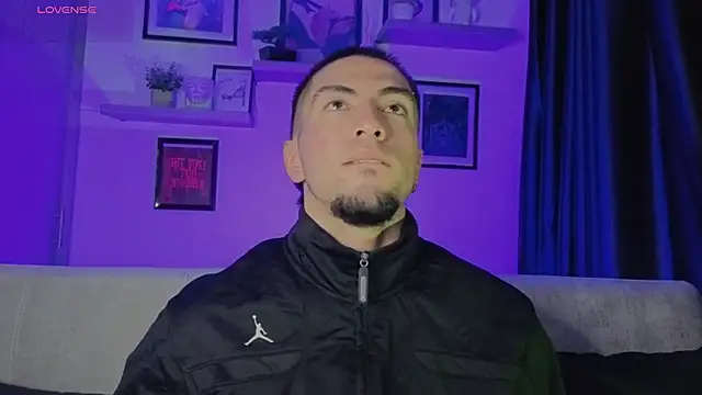 Snapshot of AresMassimoX chatting on November 22, 3:49 am AresMassimoX online show from November 22, 3:49 am