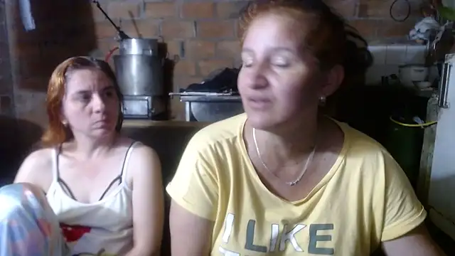 Snapshot of Sra_Angelina chatting on June 9, 3:40 am Sra Angelina online show from June 9, 3:40 am