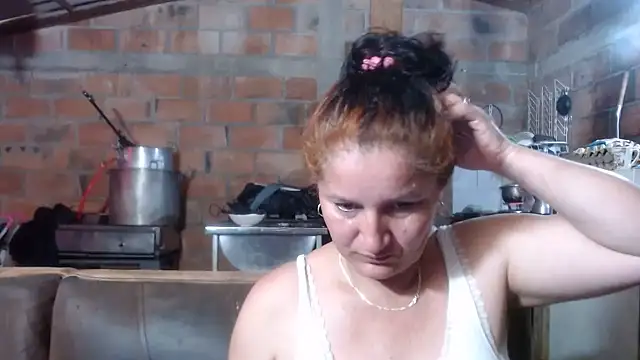 Snapshot of Sra_Angelina chatting on June 14, 8:00 pm Sra Angelina online show from June 14, 8:00 pm