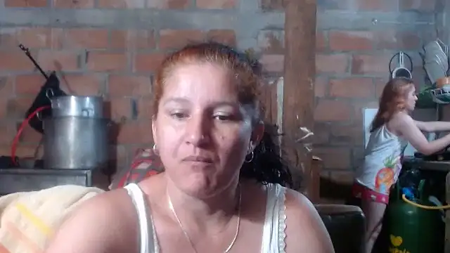 Snapshot of Sra_Angelina chatting on June 15, 8:05 am Sra Angelina online show from June 15, 8:05 am