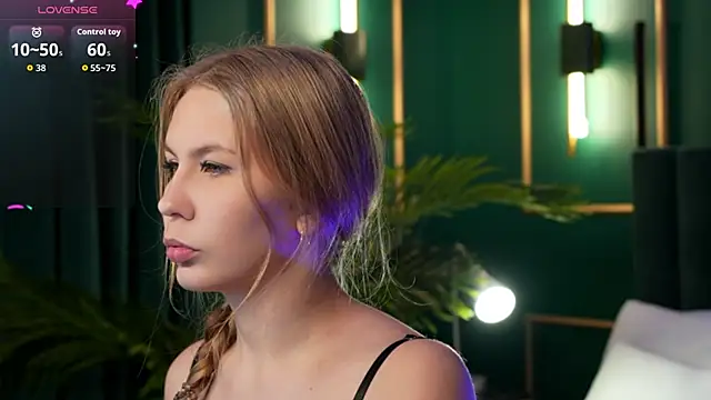 Snapshot of Rosa_Evans chatting on November 29, 4:32 pm Rosa Evans online show from November 29, 4:32 pm