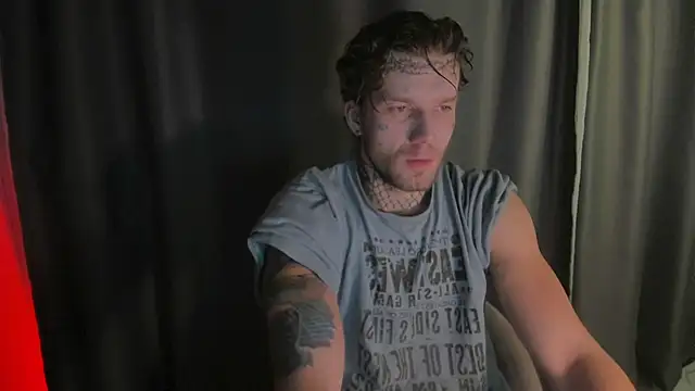 Snapshot of Huntall77 chatting on December 2, 3:51 pm Huntall77 online show from December 2, 3:51 pm