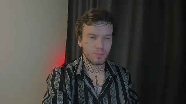 Snapshot of Huntall77 chatting on December 3, 4:49 pm Huntall77 online show from December 3, 4:49 pm