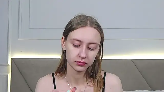 Snapshot of RachaelCute chatting on November 16, 4:29 am RachaelCute online show from November 16, 4:29 am