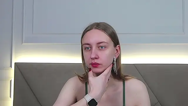 Snapshot of RachaelCute chatting on November 25, 4:23 am RachaelCute online show from November 25, 4:23 am