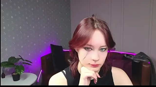 Annie Way online show from December 19, 8:21 am