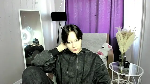 Annie Way online show from March 26, 12:00 pm