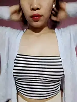 Snapshot of Cloud-wh chatting on February 13, 2:07 am Cloud-wh online show from February 13, 2:07 am