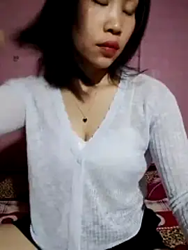 Snapshot of Cloud-wh chatting on March 3, 1:12 am Cloud-wh online show from March 3, 1:12 am