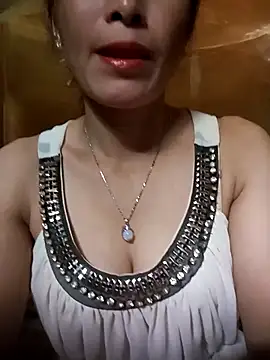 Snapshot of Soursop-op chatting on November 13, 6:34 am Soursop-op online show from November 13, 6:34 am