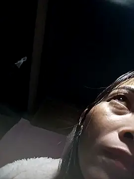 Snapshot of Soursop-op chatting on December 2, 4:35 pm Soursop-op online show from December 2, 4:35 pm