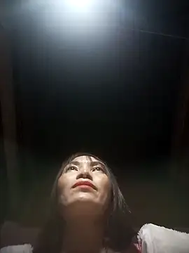 Snapshot of Soursop-op chatting on December 3, 9:35 pm Soursop-op online show from December 3, 9:35 pm