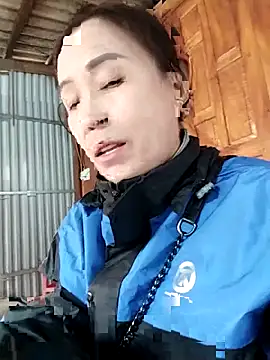 Snapshot of Feeling-hot chatting on November 14, 2:32 am Feeling-hot online show from November 14, 2:32 am