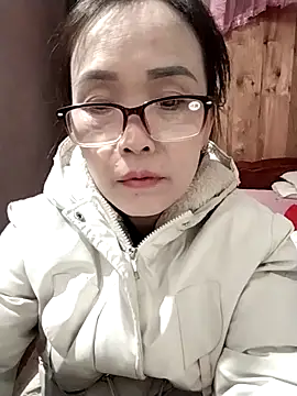 Snapshot of Feeling-hot chatting on November 19, 6:41 pm Feeling-hot online show from November 19, 6:41 pm