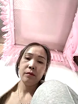 Snapshot of Feeling-hot chatting on November 27, 8:05 am Feeling-hot online show from November 27, 8:05 am