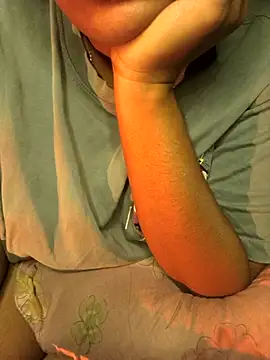 Snapshot of drakezone chatting on March 20, 4:45 pm drakezone online show from March 20, 4:45 pm