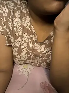 Snapshot of drakezone chatting on April 4, 9:01 pm drakezone online show from April 4, 9:01 pm