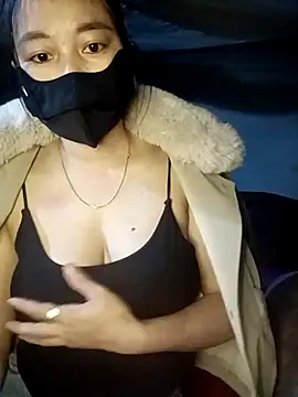 Snapshot of thuy-kieu chatting on December 2, 1:11 am thuy-kieu online show from December 2, 1:11 am