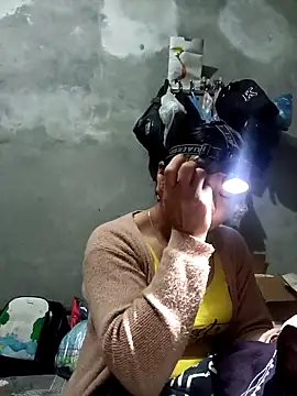 vangkt-cute online show from December 5, 7:43 pm