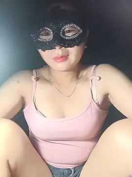 vangkt-cute online show from June 26, 9:19 pm