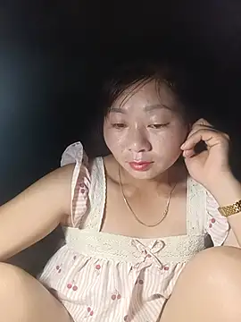 vangkt-cute online show from July 9, 8:02 pm