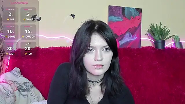 Snapshot of EmmaDarkk chatting on December 13, 8:25 pm EmmaDarkk online show from December 13, 8:25 pm