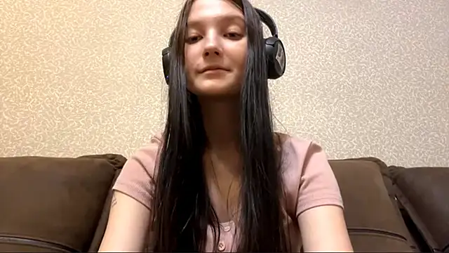 Snapshot of AurorAurora chatting on November 30, 9:02 am AurorAurora online show from November 30, 9:02 am