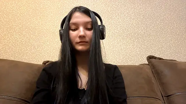 AurorAurora online show from January 6, 8:29 am