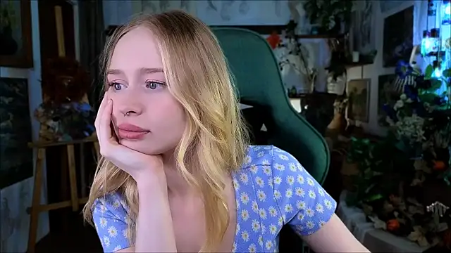 Snapshot of CarolineDjein chatting on November 15, 11:40 am CarolineDjein online show from November 15, 11:40 am