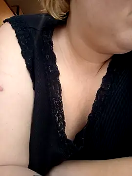 Moumy girl online show from November 25, 6:46 am